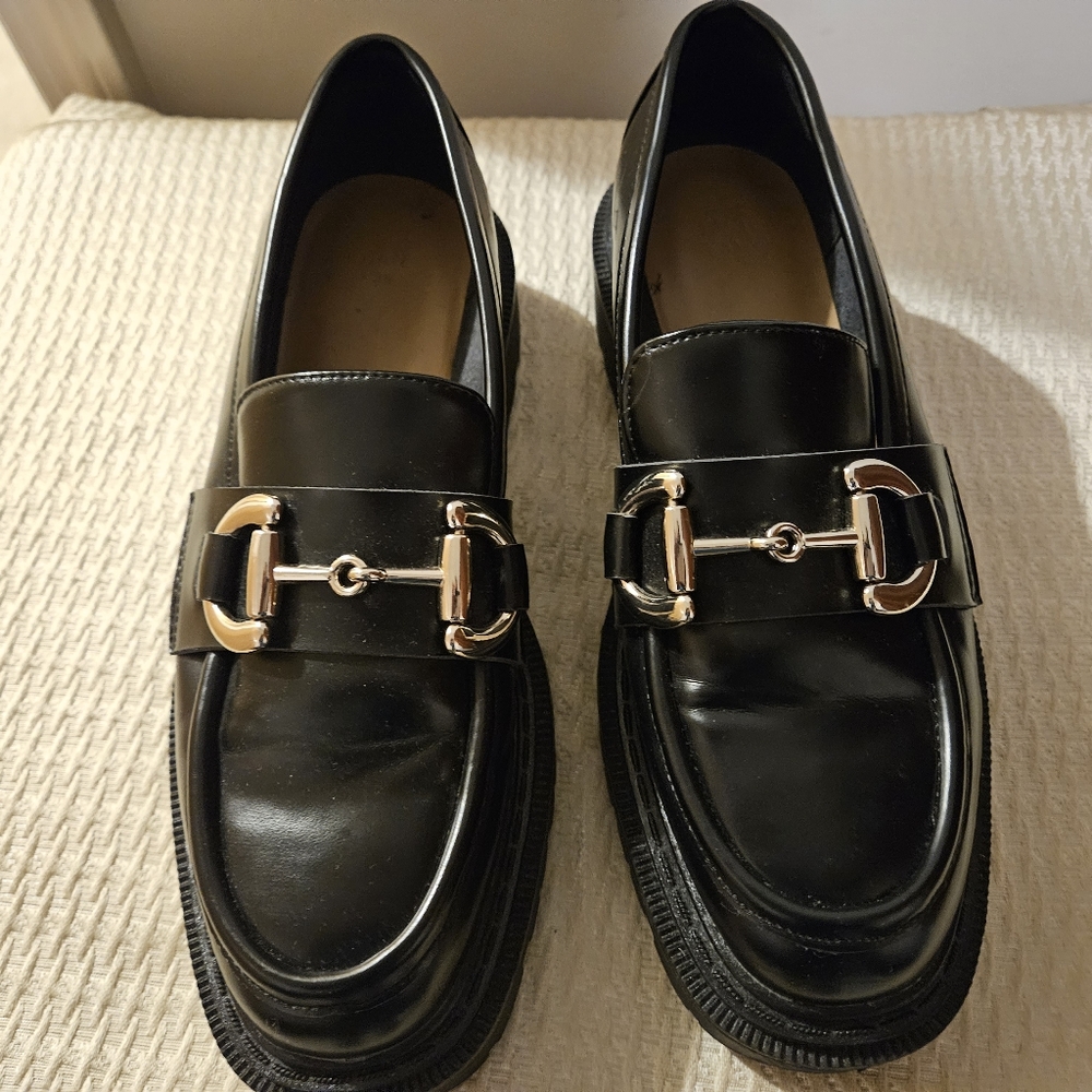 NEW- H&M Black Platform Shoe